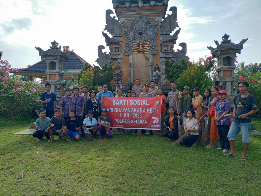 Bakti sosial Hari bhayangkara yg ke 77 oleh Polsek Sukaraja