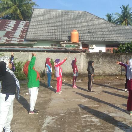 Giat hari ini senam germas...sehat sllu