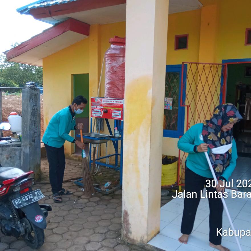 KEGIATAN JUM'AT BERSIH